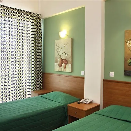 Hotel Crown Nikozja